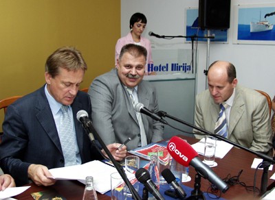 Ministar Kalmeta, ministar Šuker, državni tajnik za more Bačić