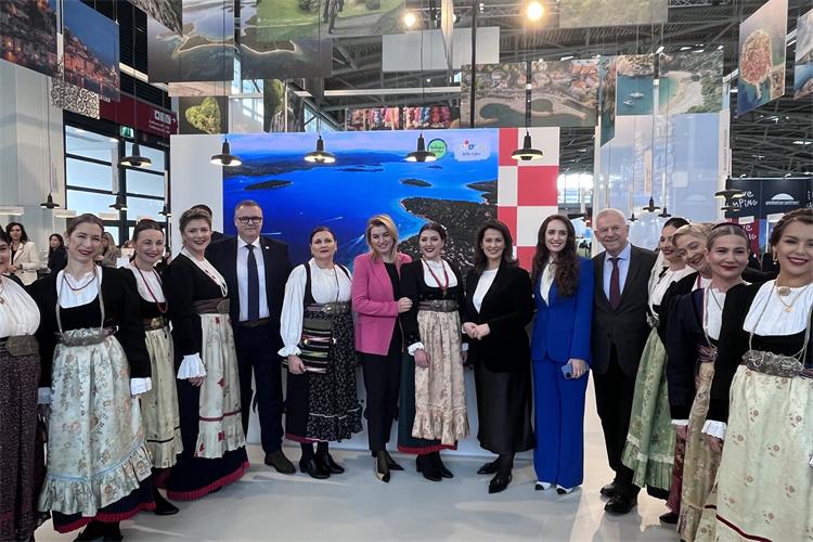 Slika /1_A_fotke_vijesti/240214_sajam_FREE1.jpg