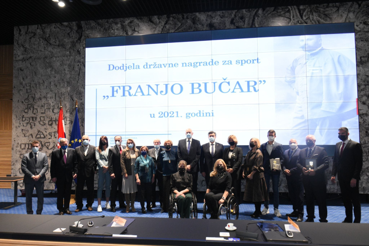 Slika /2021_ilustrac_f/211126_dodjela_nagrada.png