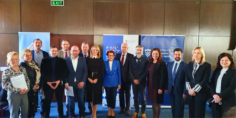 Slika /2022_photo_ilustrac/20220311_112130.jpg