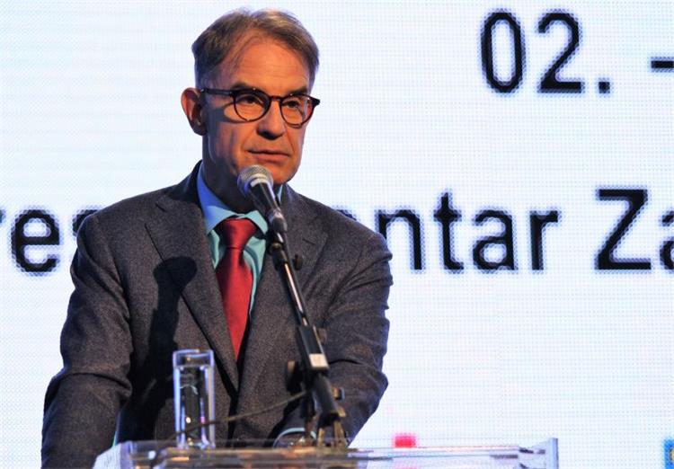 Slika /AA_2018_b-fotke/180202_FOS4_hgk1w.jpg